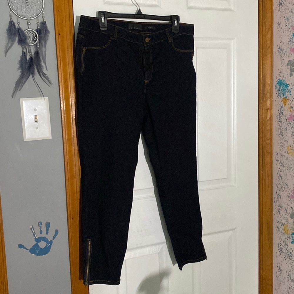Zipper Detail Skinny Jeans
